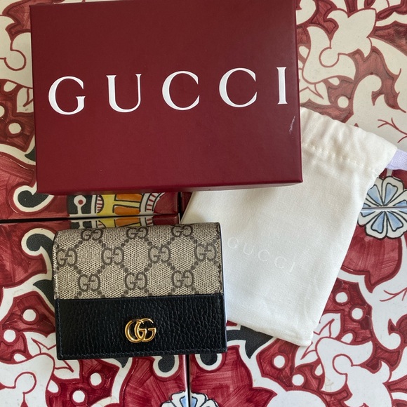 Gucci Black Leather GG Marmont Wallet - Picture 1 of 6